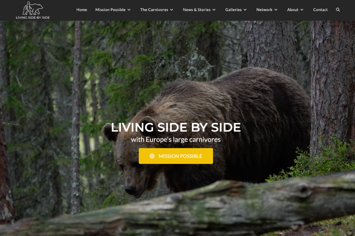 LivingSideBySide_Site_Photos01